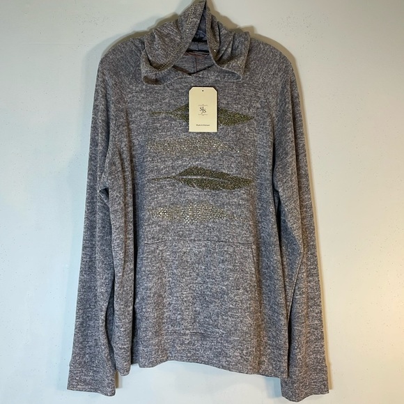 SJS Tops - NWT. SJS 3X Super Soft Gold Studded Hooded Sweatshirt.